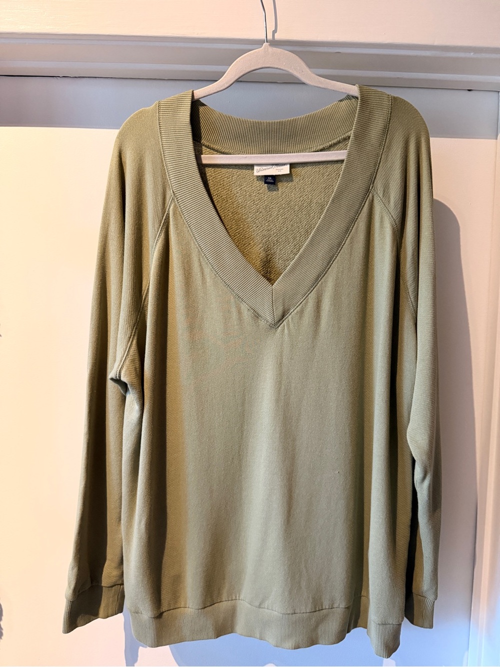 Universal Thread Olive Green V-Neck Sweater XXL